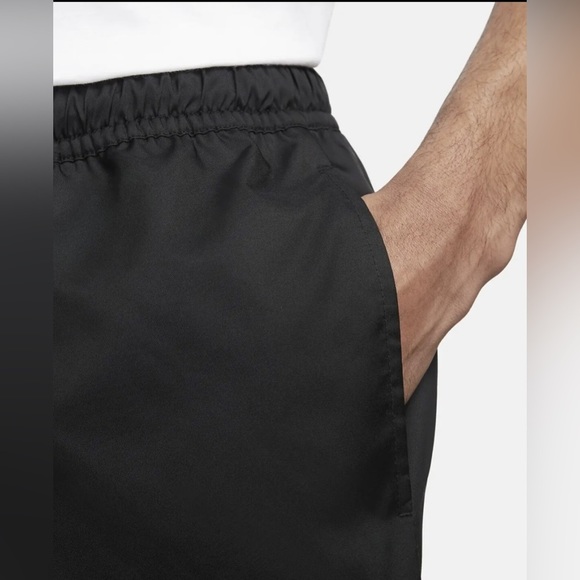 Men's Nike Sportswear Woven Flow Black Shorts new with tags DR5678-010 - Picture 2 of 6